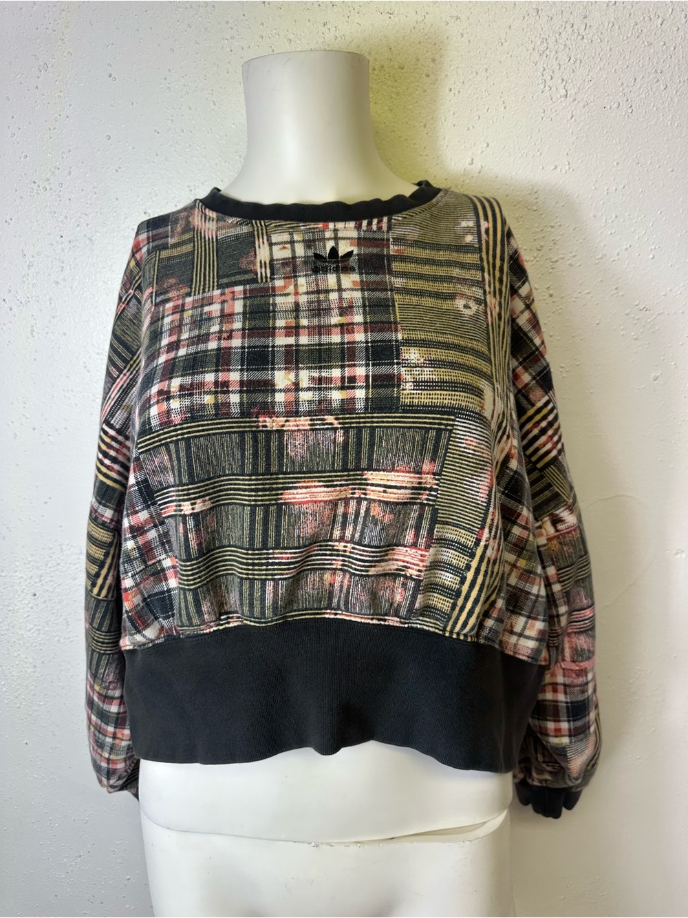 Adidas Her Studio Sweatshirt Small London Sweater Sweatshirt Cropped Boxy Plaid